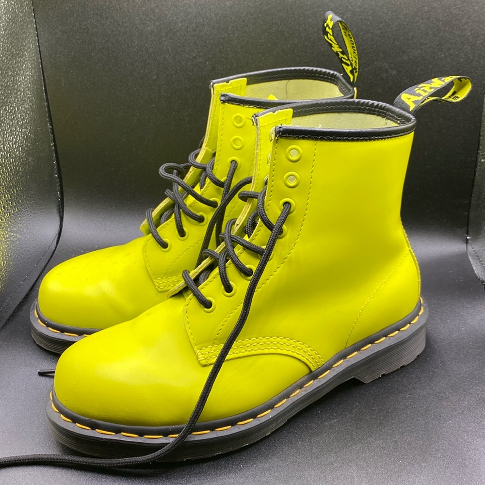 Dr Martens 1460 8 Eye Lace Up Combat Boots Sulphur Yellow Leather Women Size 7